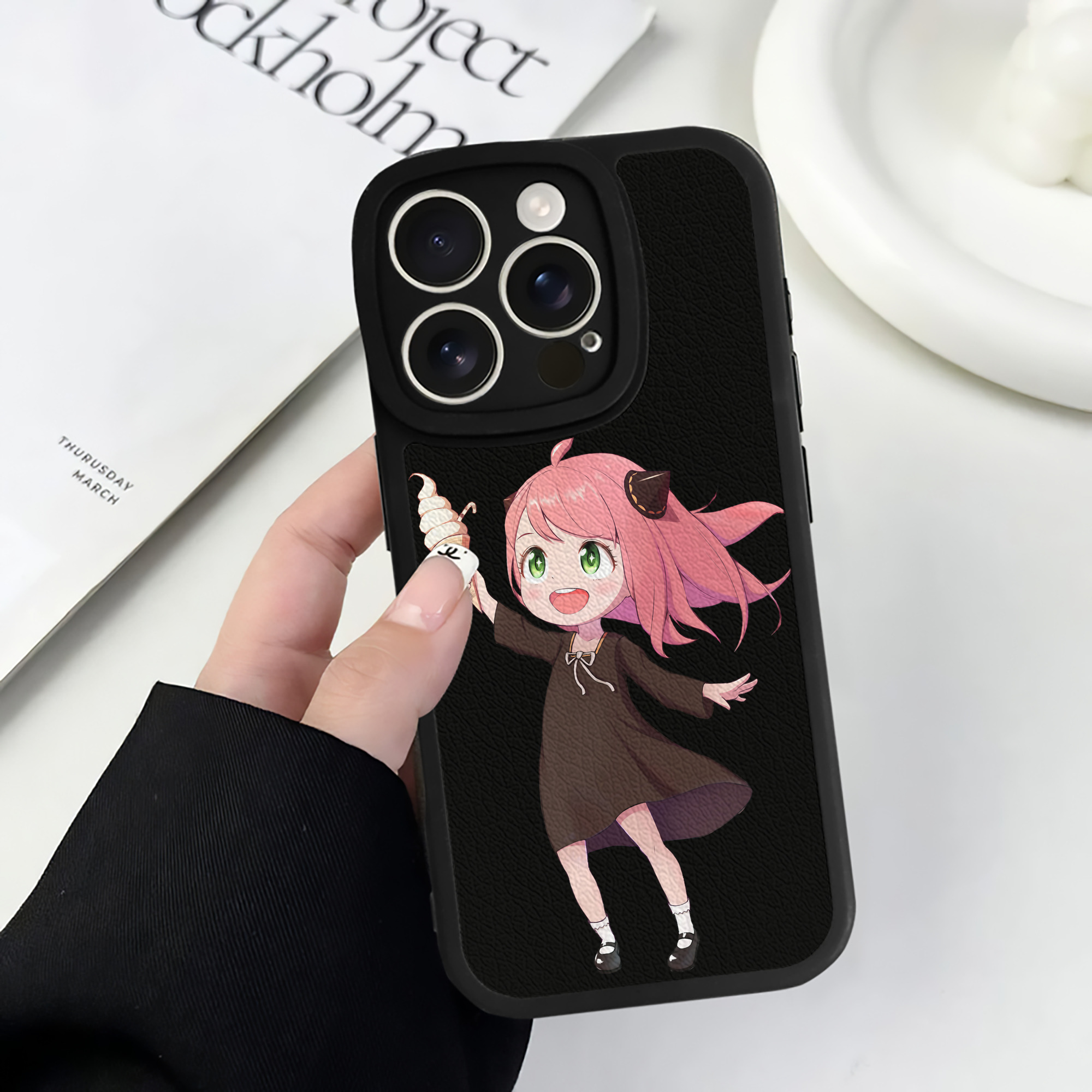 （画像用） SPY×FAMILY间谍家家酒 【iPhone 16シリーズ対応】シリコンスマホケース（レザー調） 材質：シリコン